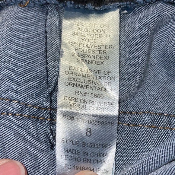 Democracy “Ab”solution Jeans.  Size 8. Medium Wash.  Skinny Jeans. - Picture 5 of 11
